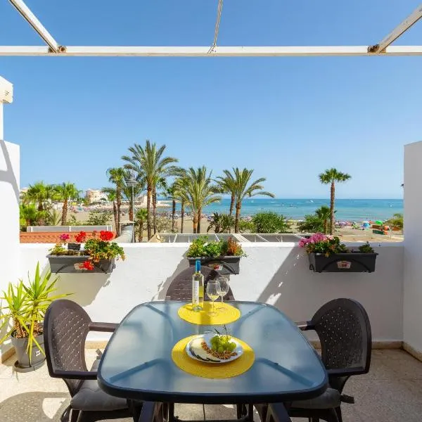 Right on the beach, hotel in Benalmádena