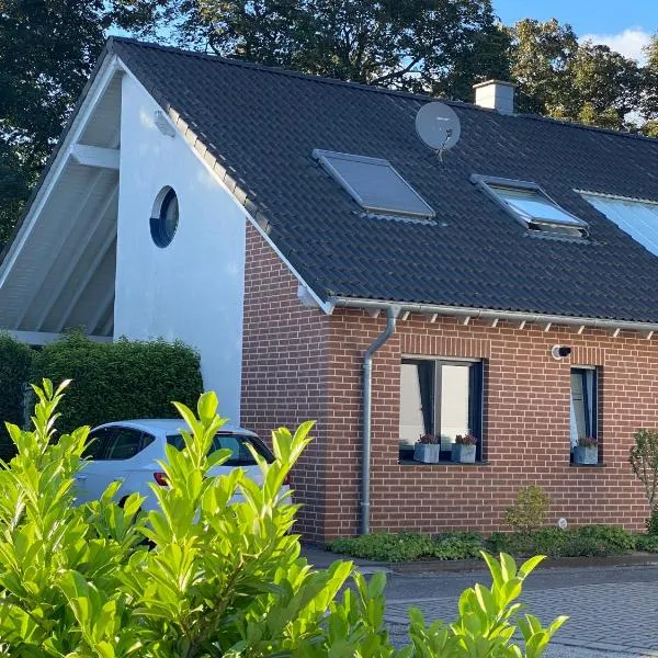 Ferienhaus Xantenamera in Xanten-Wardt am See, hotel in Xanten