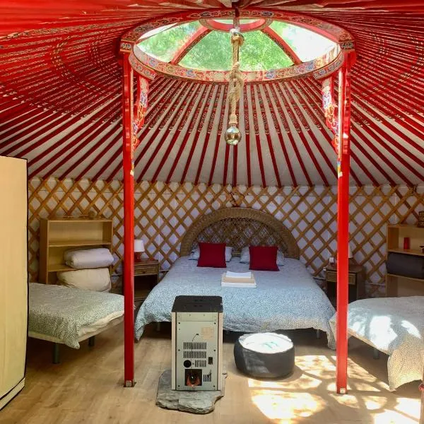 La Yurta de Gaia, hotel in San Lorenzo de El Escorial