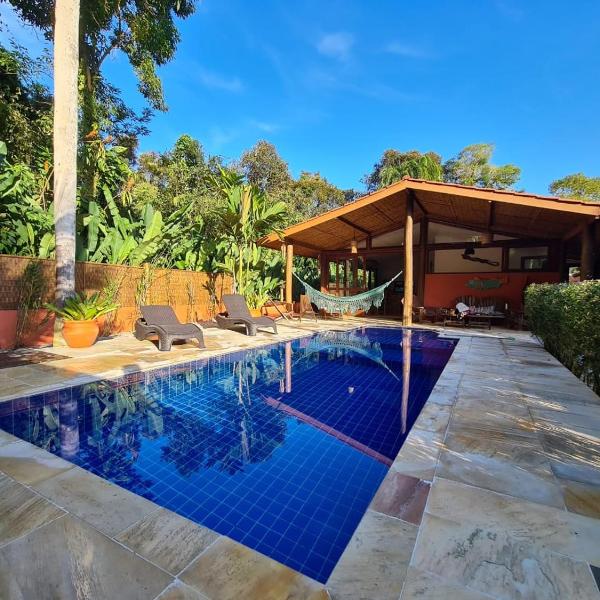 Casa com piscina a poucos minutos da praia