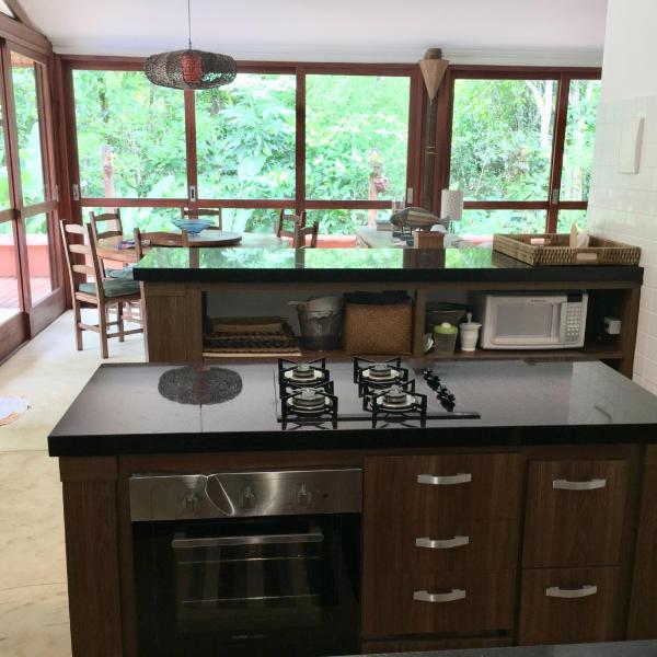 Casa com piscina a poucos minutos da praia - Foto 5