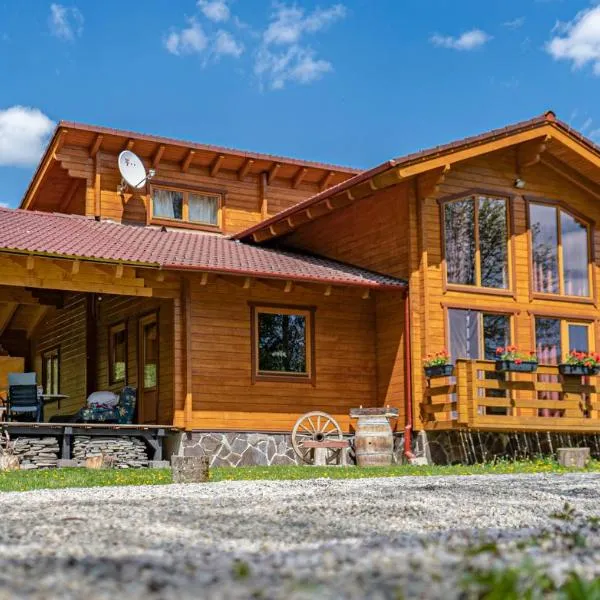 Hargita Udvarhaz Zetevaralja, hotel in Sub Cetate