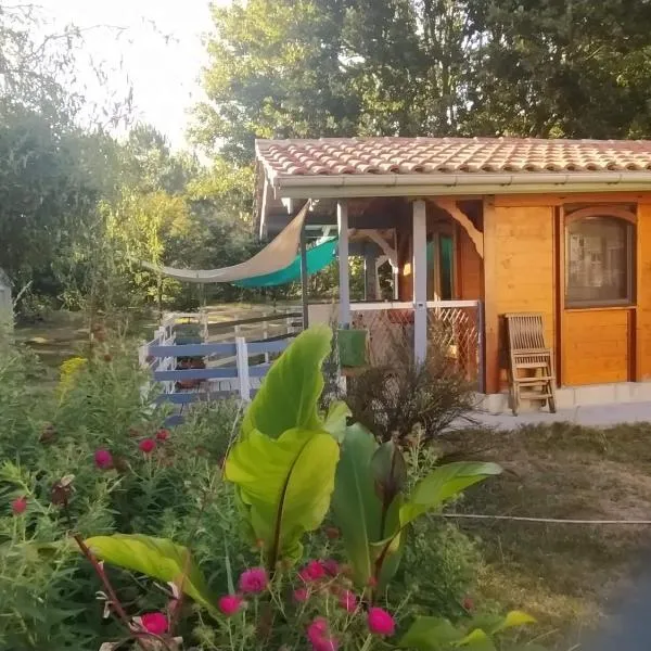 Chambre d hôte dans un magnifique chalet, hotel in Pontenx-les-Forges