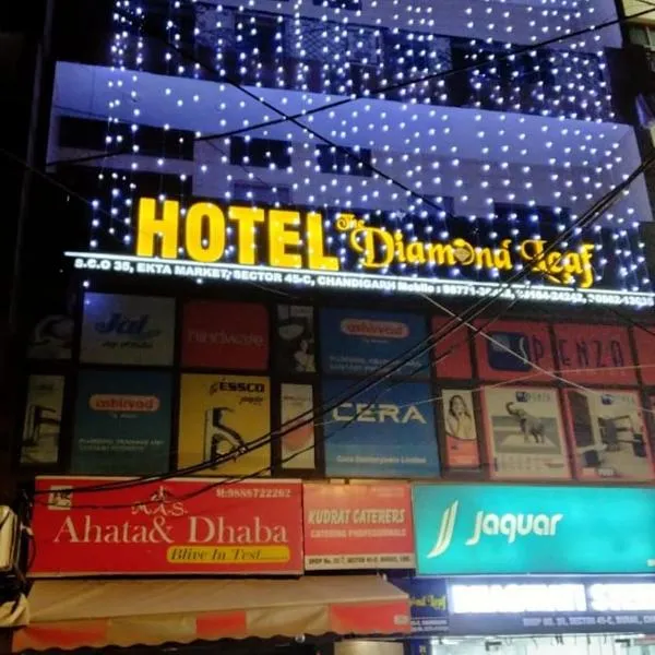 Hotel Diamond Leaf, hótel í Lāndrān