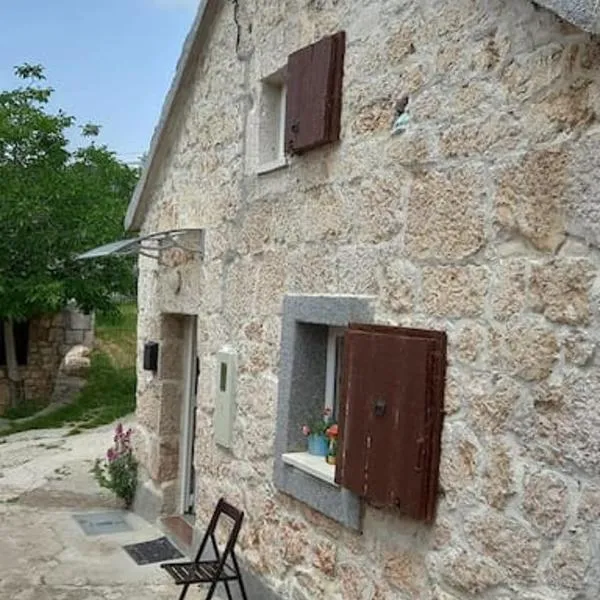 APARTMAN NIKI, Medov Dolac - Lovreć, ξενοδοχείο σε Lovreć