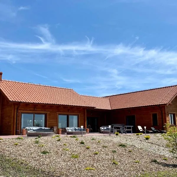 SŁONECZNY DOM NA WZGÓRZU, hotel v destinaci Świątki