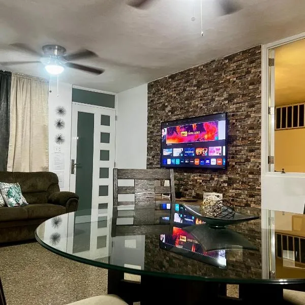“Lucor D-Eight House” New Entire Home in the Town…, hotel v destinaci Rincón