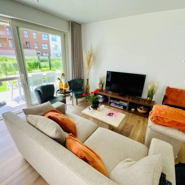 Luxury apartment "Volmolen" with garden, terrace and free parking, hotell i Harelbeke