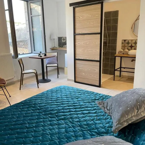 La Secrète, hotel v destinaci Vogüé