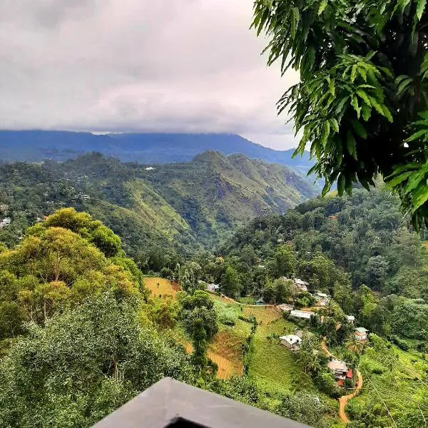 Glorious Nature Inn, hotel em Ella