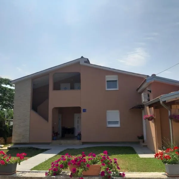 Apartments Dora, hotel v Poreči