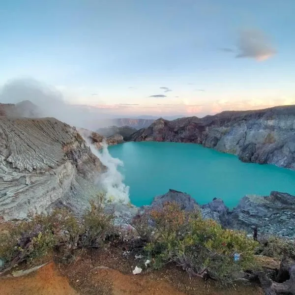 Javalindra Homestay Tour and Travel, hotel v destinaci Banyuwangi