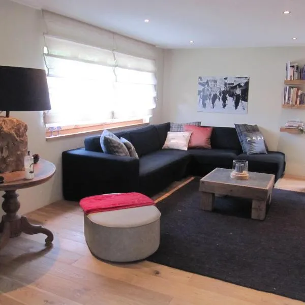 Swissalpschalet Chalet Timber Inn 4-5, hotel v destinaci Blatten bei Naters