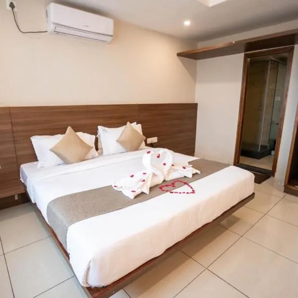 Samasth Palatial Hotel photo 2