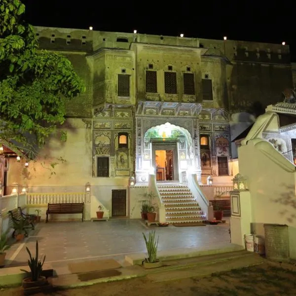 Hotel Radhika Haveli, Mandawa, hotel a Fatehpur