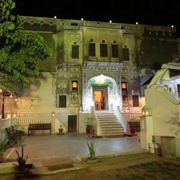 Hotel Radhika Haveli, Mandawa, hotel in Fatehpur