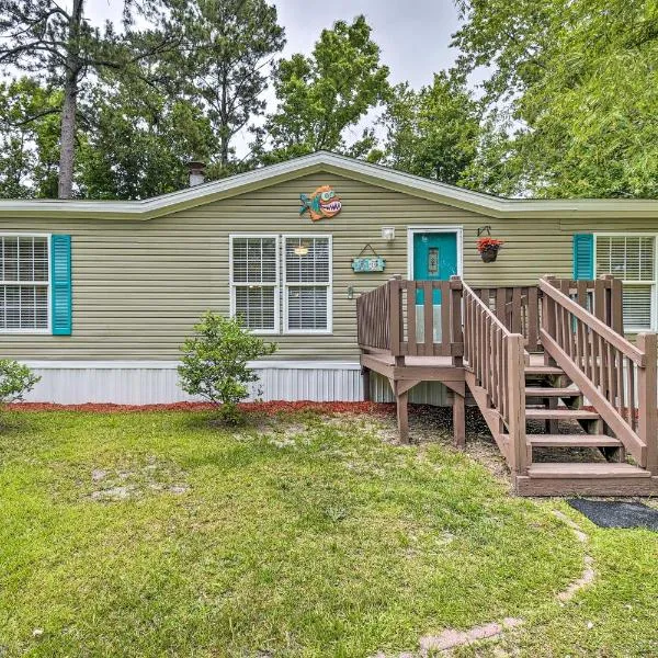 Monogram에 위치한 호텔 Charming Supply Home Less Than 2 Mi to Holden Beach!