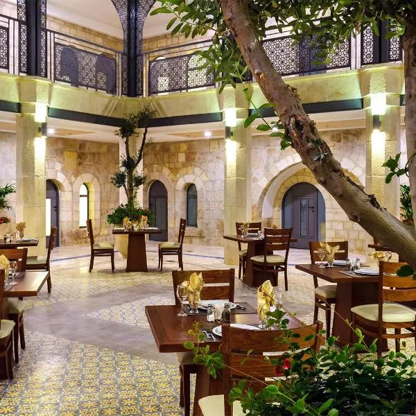 The Sephardic House Hotel in The Jewish Quarter, hotel in Manaẖat