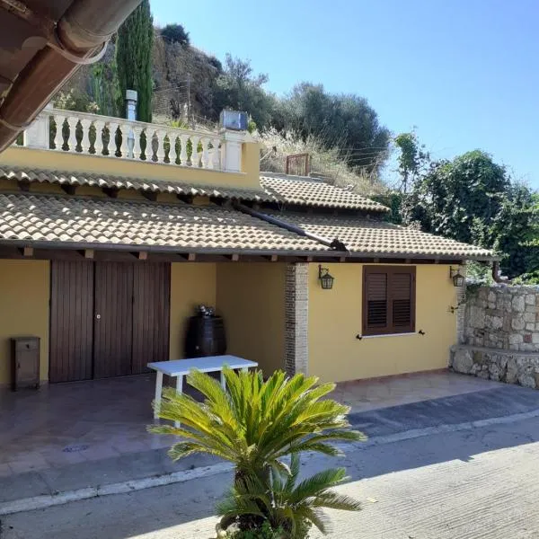 Casa vacanze Monterosso, хотел в Ravanusa