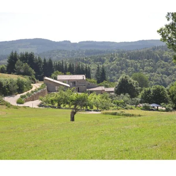 Gites de l'alouette, hotel in Bruzac