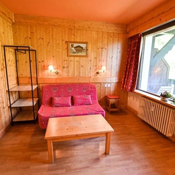 Bright Studio With Balcony, hotel v destinaci Combloux