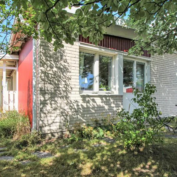 Nice Home In Alnö With Kitchen, hotel v destinaci Sundsbruk