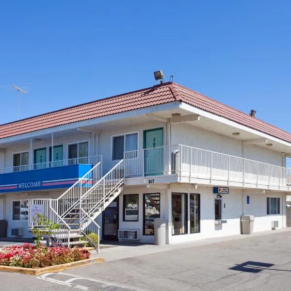 Motel 6-Stockton, CA - Charter Way West, hotel in Stockton