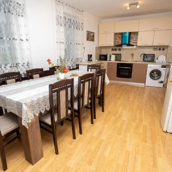 Апартамент Славея, hotel v destinaci Kavarna