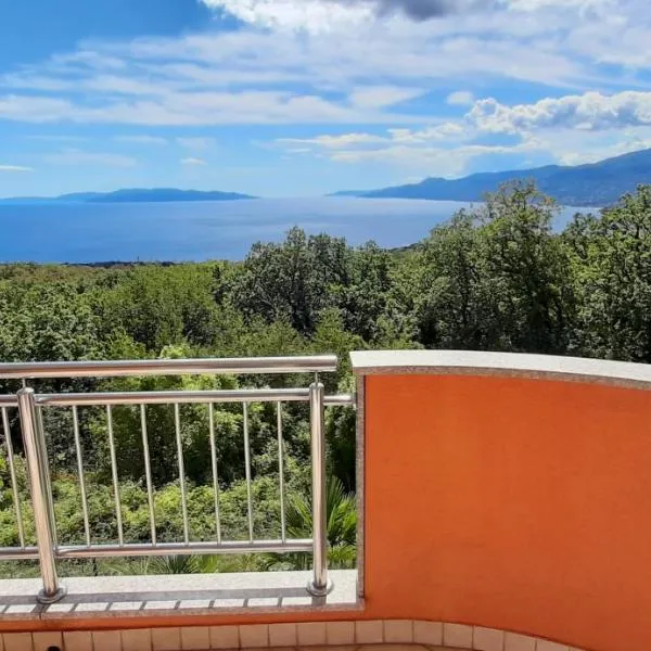 Apartman Kos, hotel di Zamet