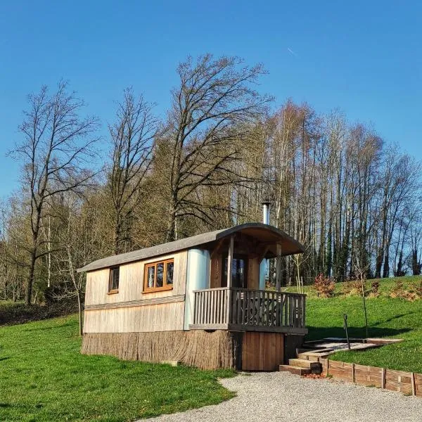 La RouLodge du Veilleur - Hôtel Insolite, hotel v destinaci Ermeton-sur-Biert