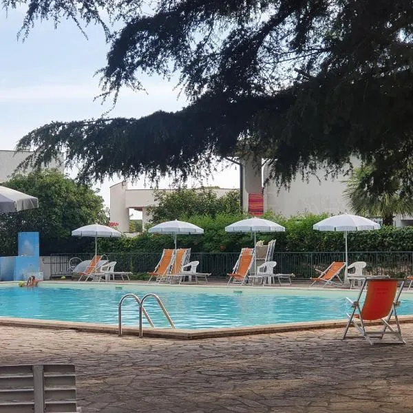 ççç Holiday Properties Le Vele ççç, hotel in Montalto di Castro