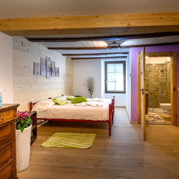 Casa Nonna Pia, hotel in Tirano