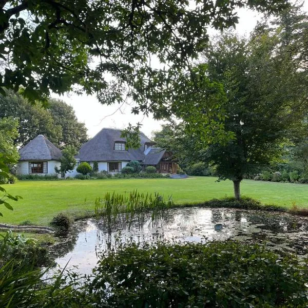 Maylodge Country Cottages, hotel di Middledrift