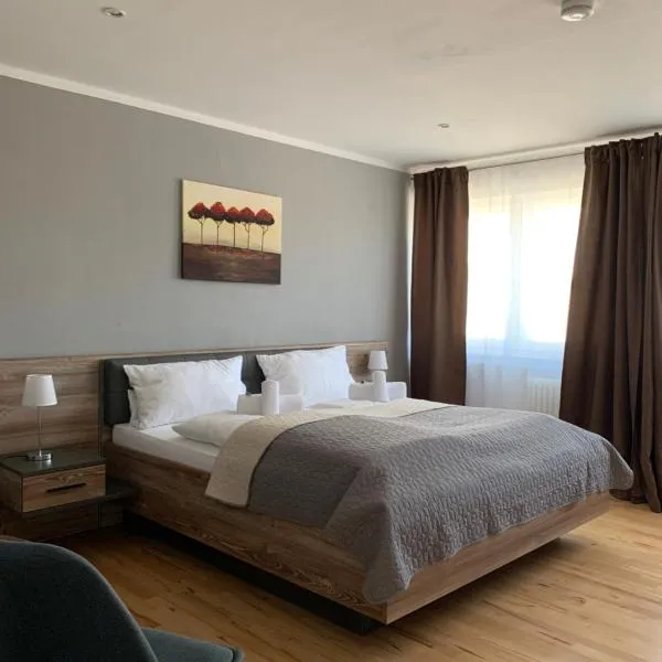 HGH - Hotel Garni Helbig, khách sạn ở Weyher