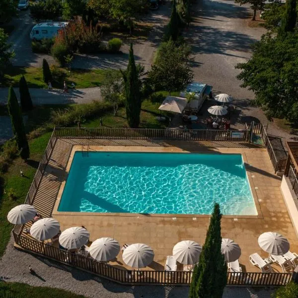 Camping Beau Rivage, hotel v destinaci Navarrenx