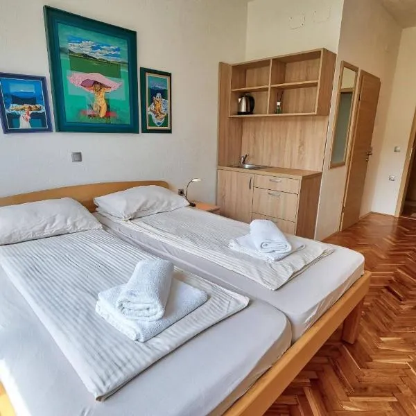 Prenočišča Miklavčič, hotel v destinaci Nova Vas