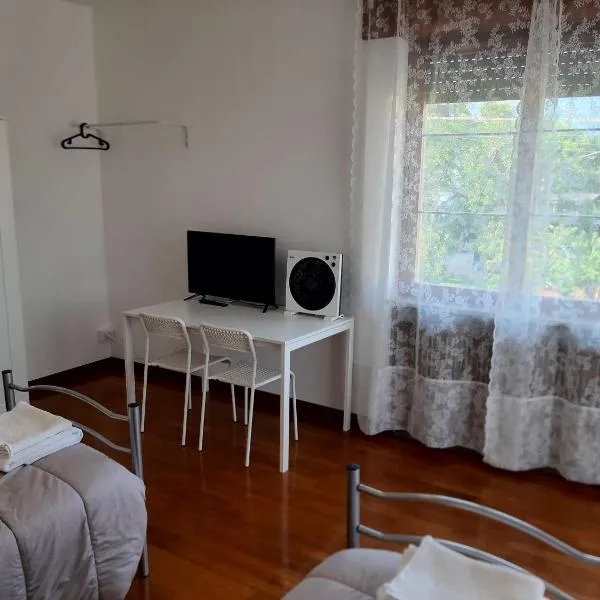 EasyRoom Piovene Rocchette, hotell i Piovene Rocchette