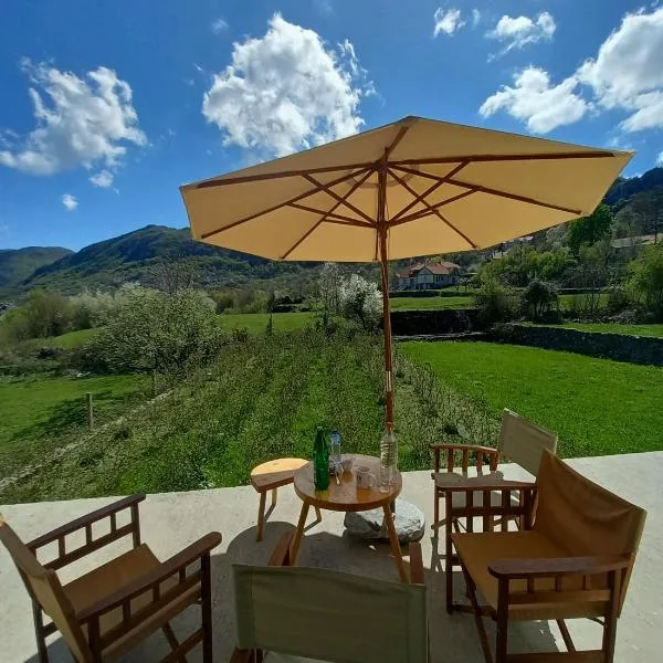 Konak Ugnji-Village, hotell i Cetinje