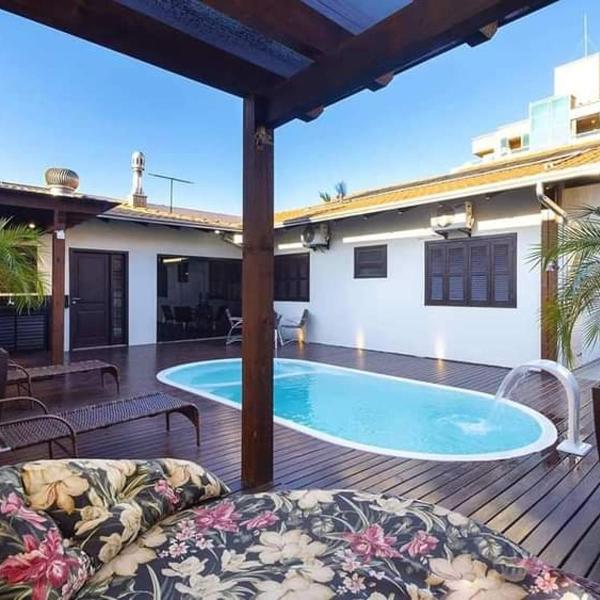 Casa MONTOSKI com PISCINA