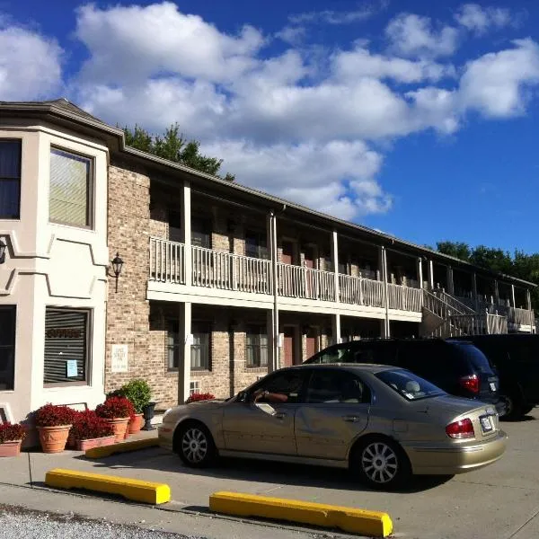 East Street Inn & Suites, hotel v destinaci Tipton
