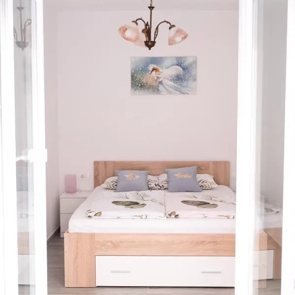 Apartment Ovcica with terrace in Izola: Izola şehrinde bir otel