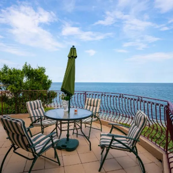 Vila Rasarit de Soare, hotel in Costinesti