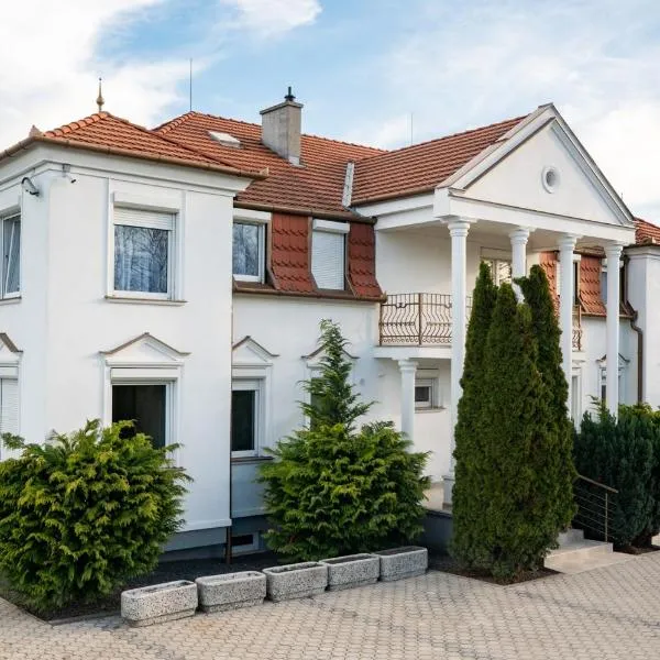 Villa Lilith Smart, hotel en Fertőrákos