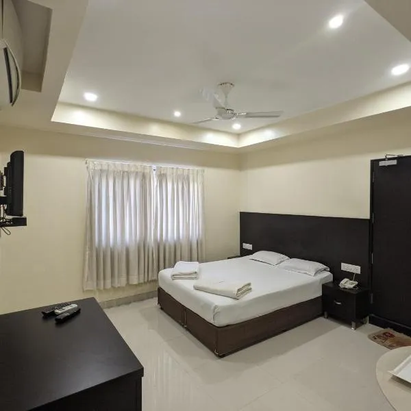 Hotel Sri Kamal International, ξενοδοχείο σε Solapur