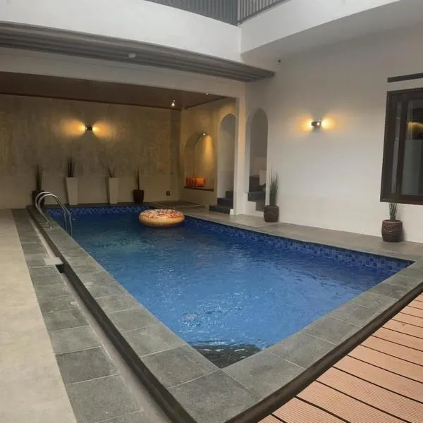 Radja House Cipaku Indah, hotel v destinaci Bandung