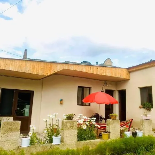 Guesthouse and Cottage Nicolo, hotel a Kazbegi