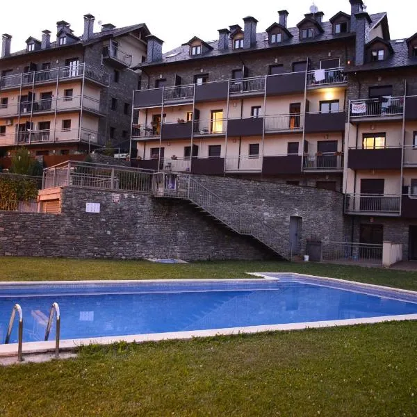 Centric Apartments Pyrenees: Sort'ta bir otel