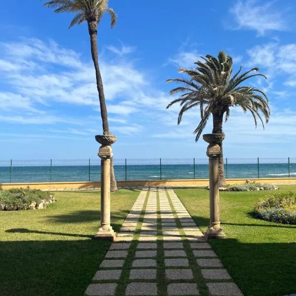 Sol y 1ª linea de playa Urbanización Lubina sol, hotel v destinácii Sitio de Calahonda