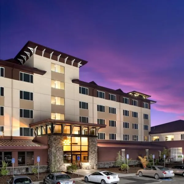 Seven Feathers Casino Resort, hôtel à Canyonville