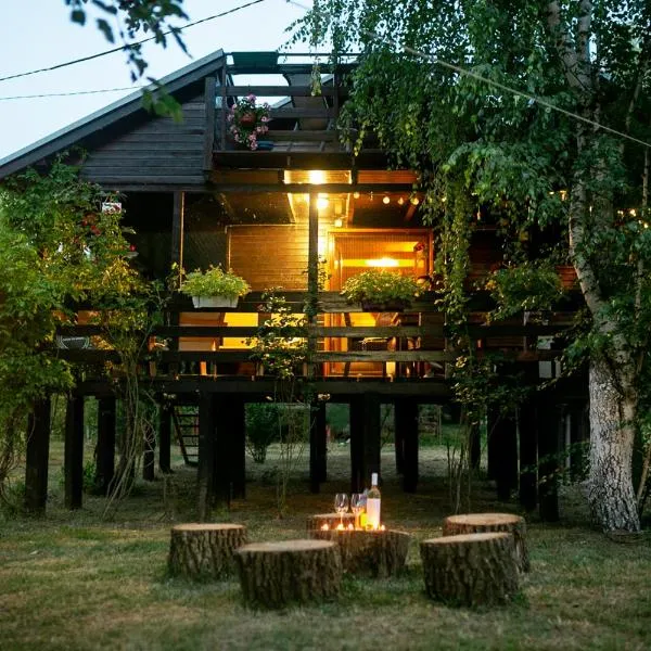 Marine House Makis, hotel em Ledine
